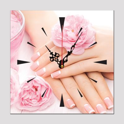 C0803_1 Clock with print French manicure